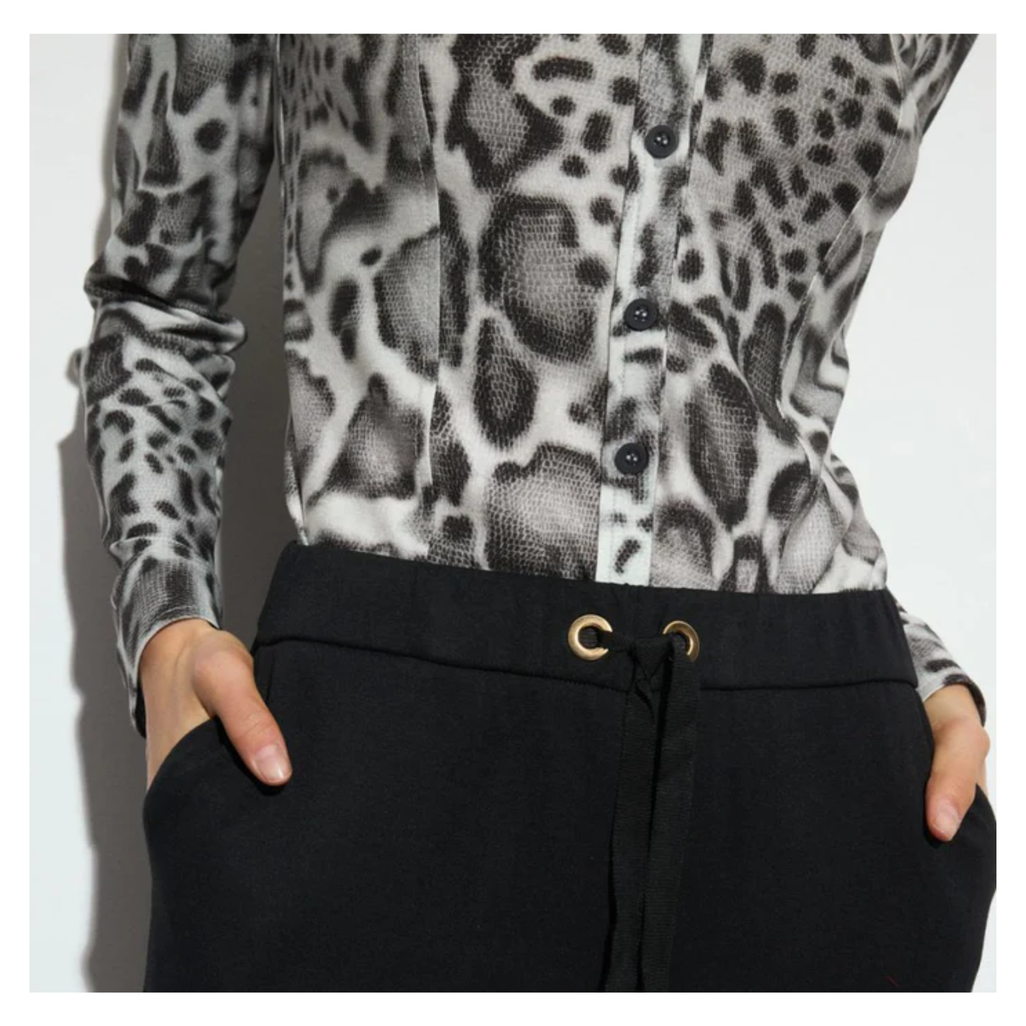 Urda Pant | Black