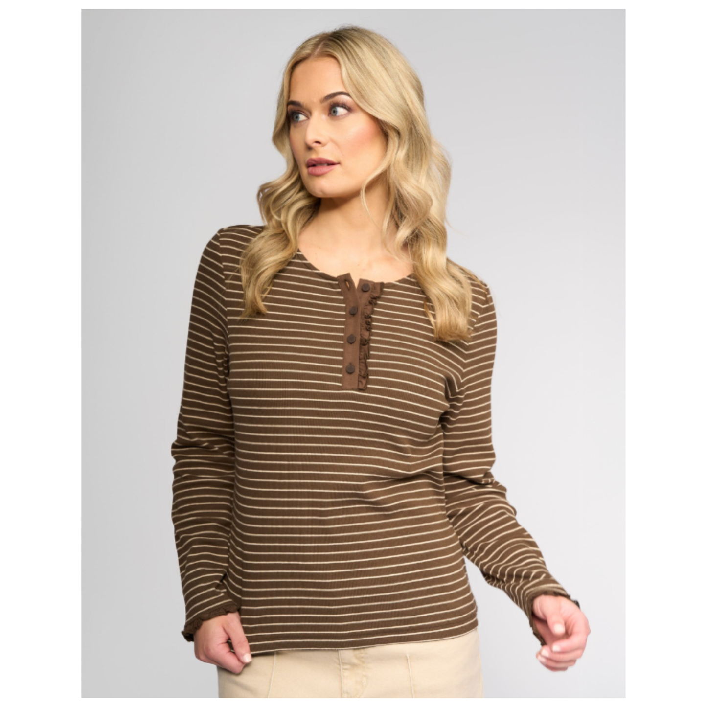 Vassalli - Field Ruffle Trim Top | Chocolate/Oat