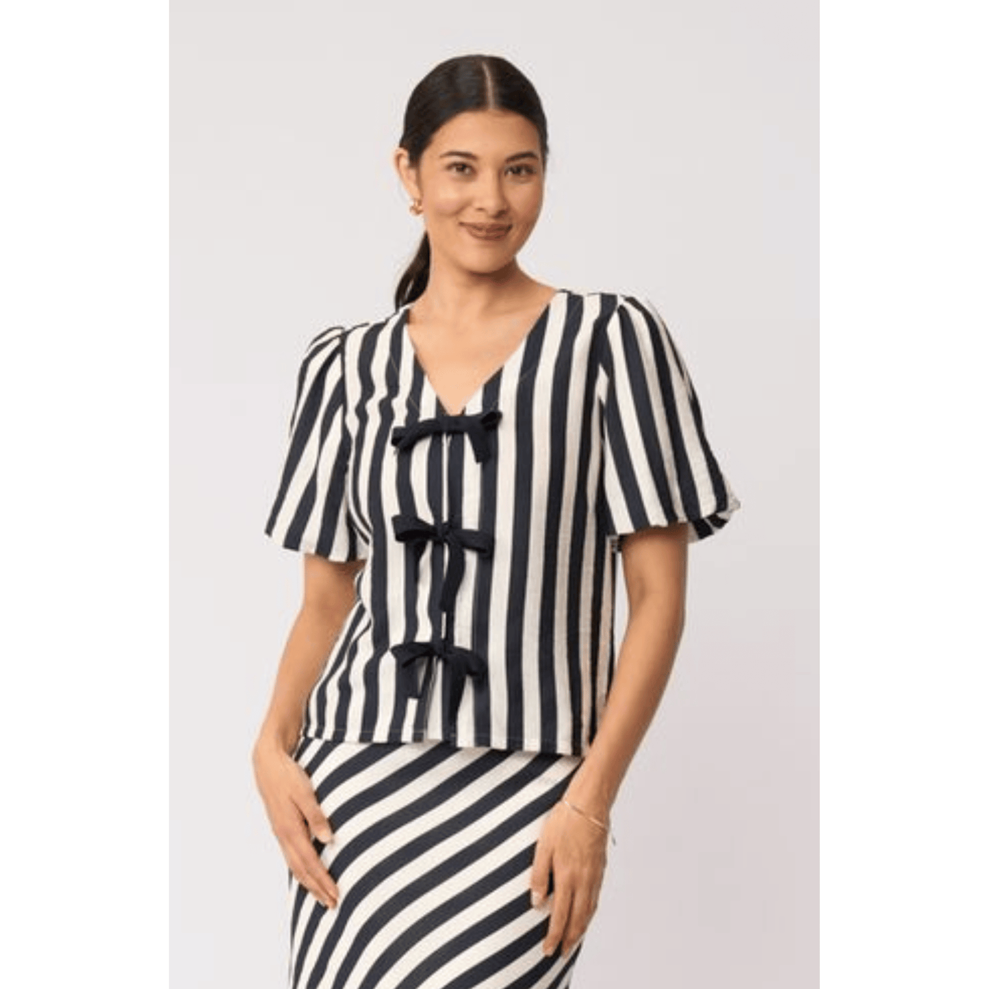 Stripe Right Top | Ink Stripe