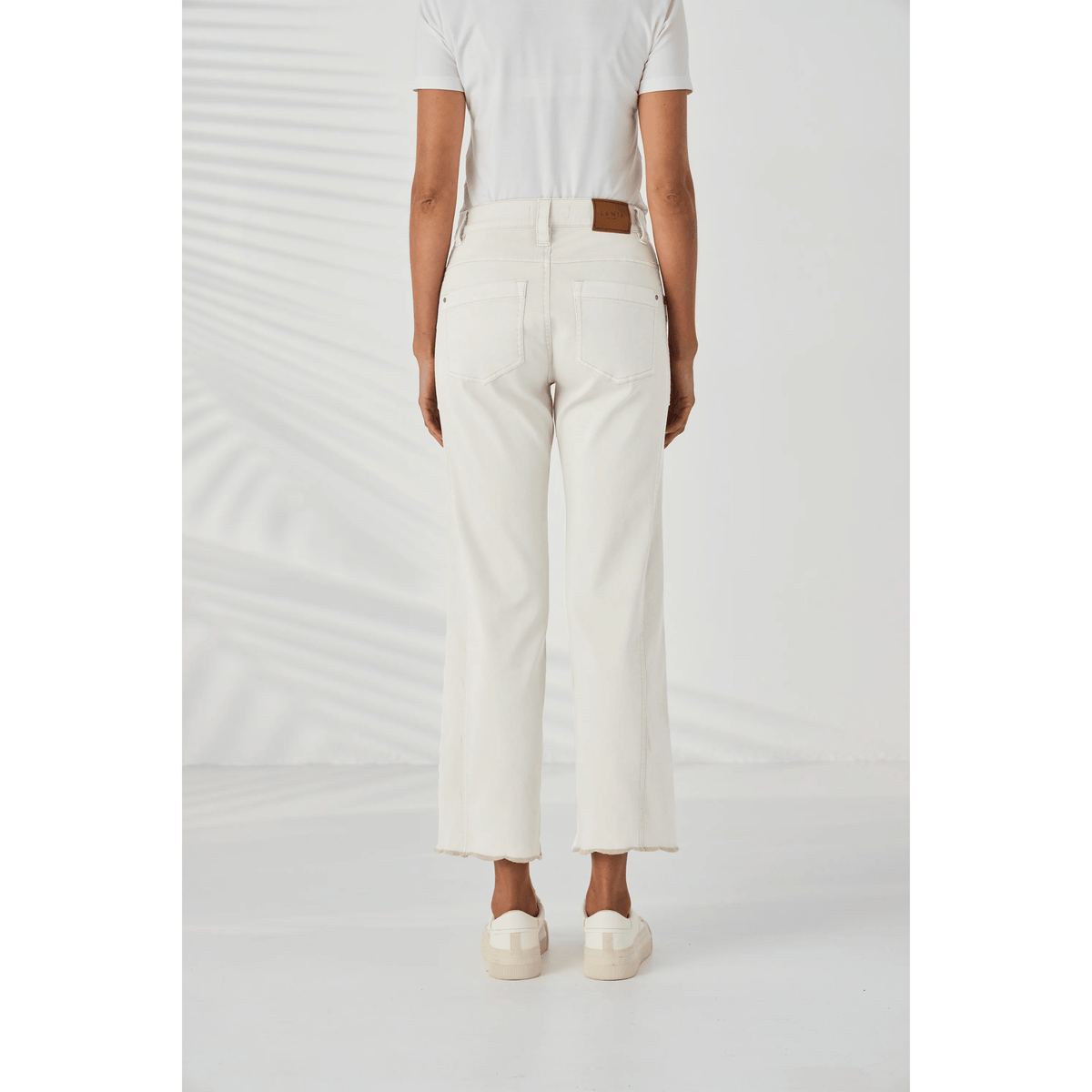 Scallop Jean | Ivory | Lania