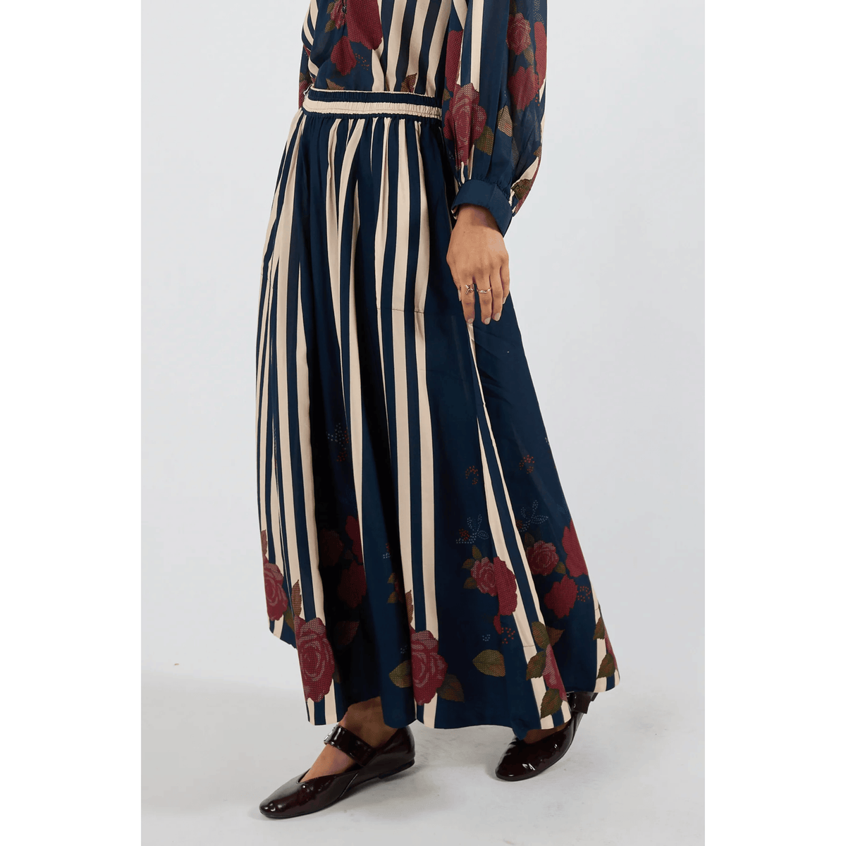 Sandos Skirt | Navy - LulaSoul