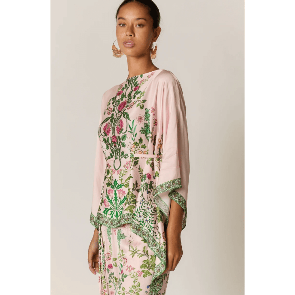 Tatiana Poncho | Pink - Rubyyaya