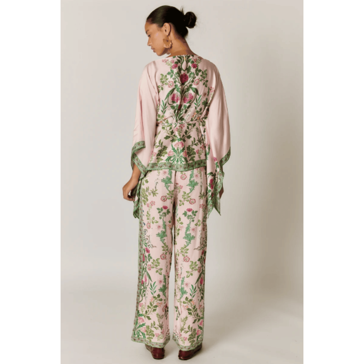 Tatiana Poncho | Pink - Rubyyaya